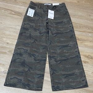Camo Wide Leg Jeans size 7